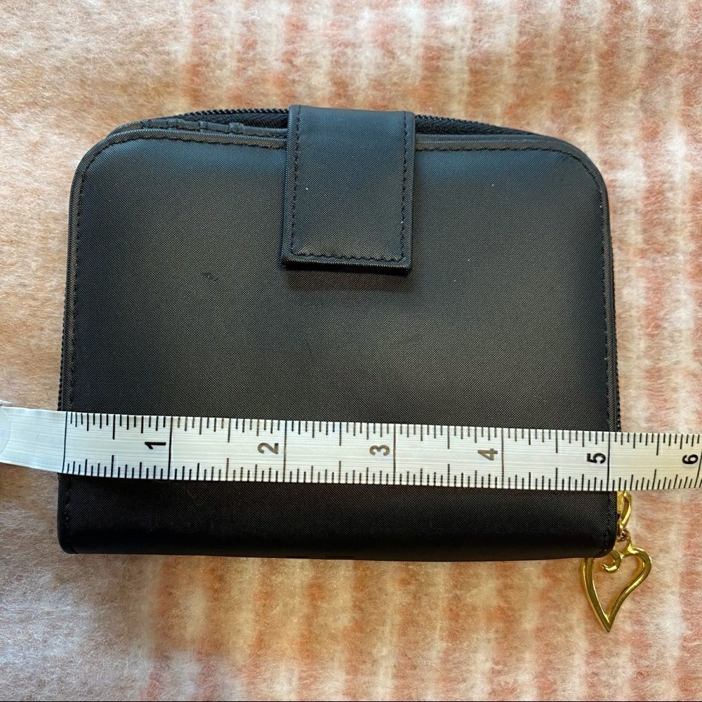 Victoria’s Secret Black Nylon Zip Around Wallet - Picture 9 of 9